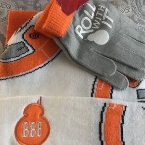 BB8 Star Wars Hat, scarf and gloves set NWT